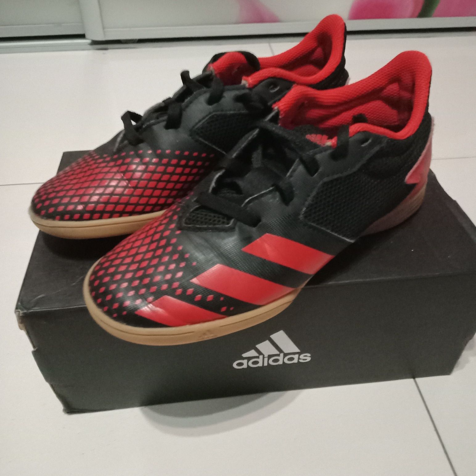 Buty halowe adidas chłopiec rozmiar 35