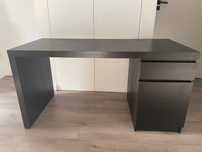 Solidne biurko drewniane