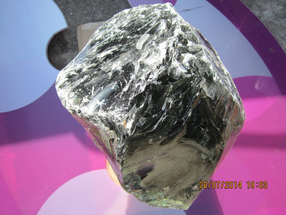 Cristal com cerca de 45kg(vidro)