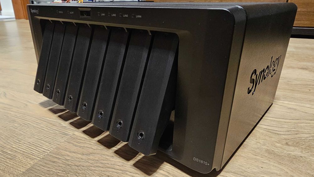 Serwer plików NAS Synology DS1815+ Intel Atom C2538 2.4 GHz 8GB DDR3
