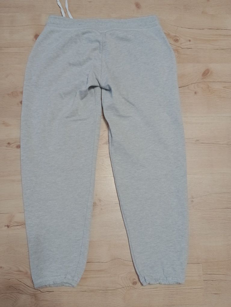 Spodnie dresowe damskie M 38 niski stan cotton on