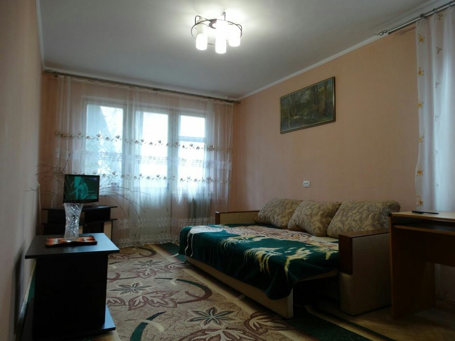 БЕЗ ПЕРЕДОПЛАТИ Подобово центр 2х кімнатна до 5 спальних місць