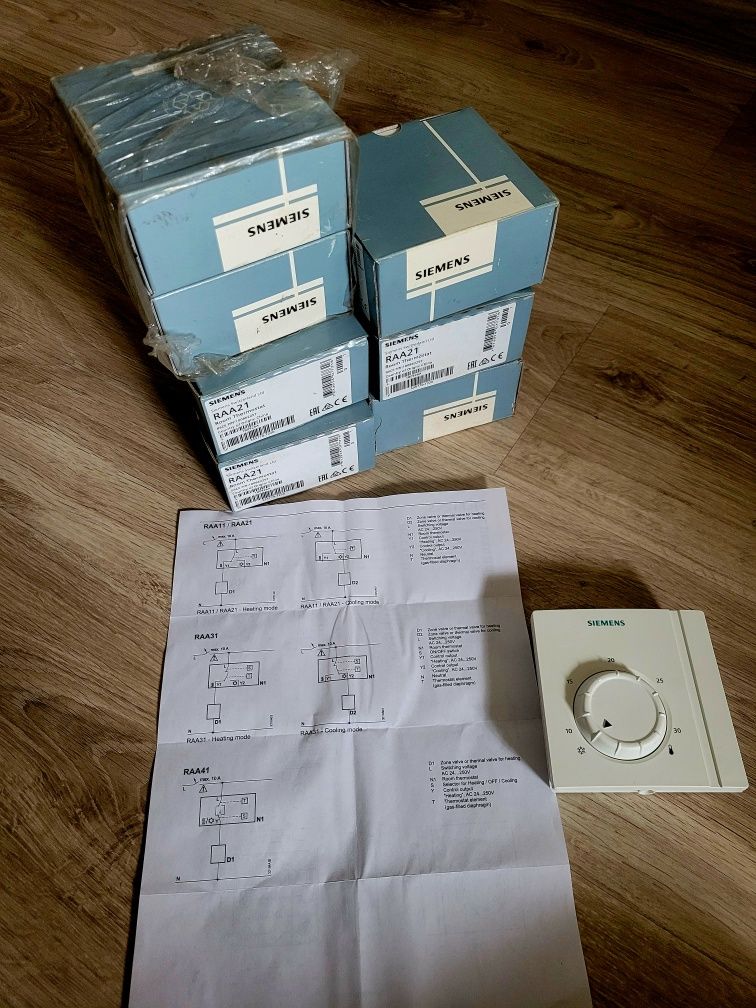 Termostat, regulator pokojowy, siemens RAA21, nowy, 9 sztuk