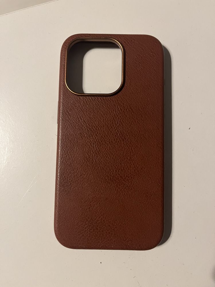 etui na iphone 14