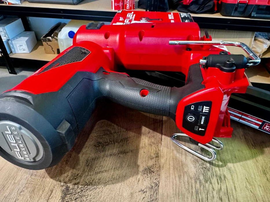 Gwoździarka M18 Milwaukee 2744-20 FFN21 21 stopni 50-90mm