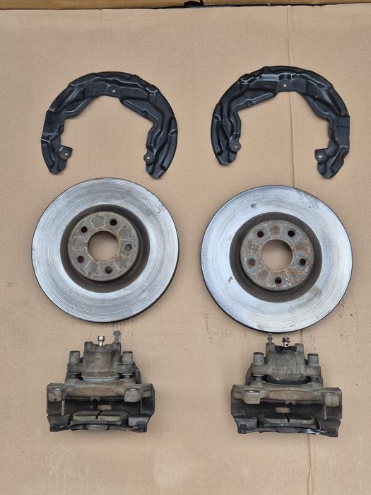 Гальмівний комплект передніх дисків(315) і супортів FORD FUSION