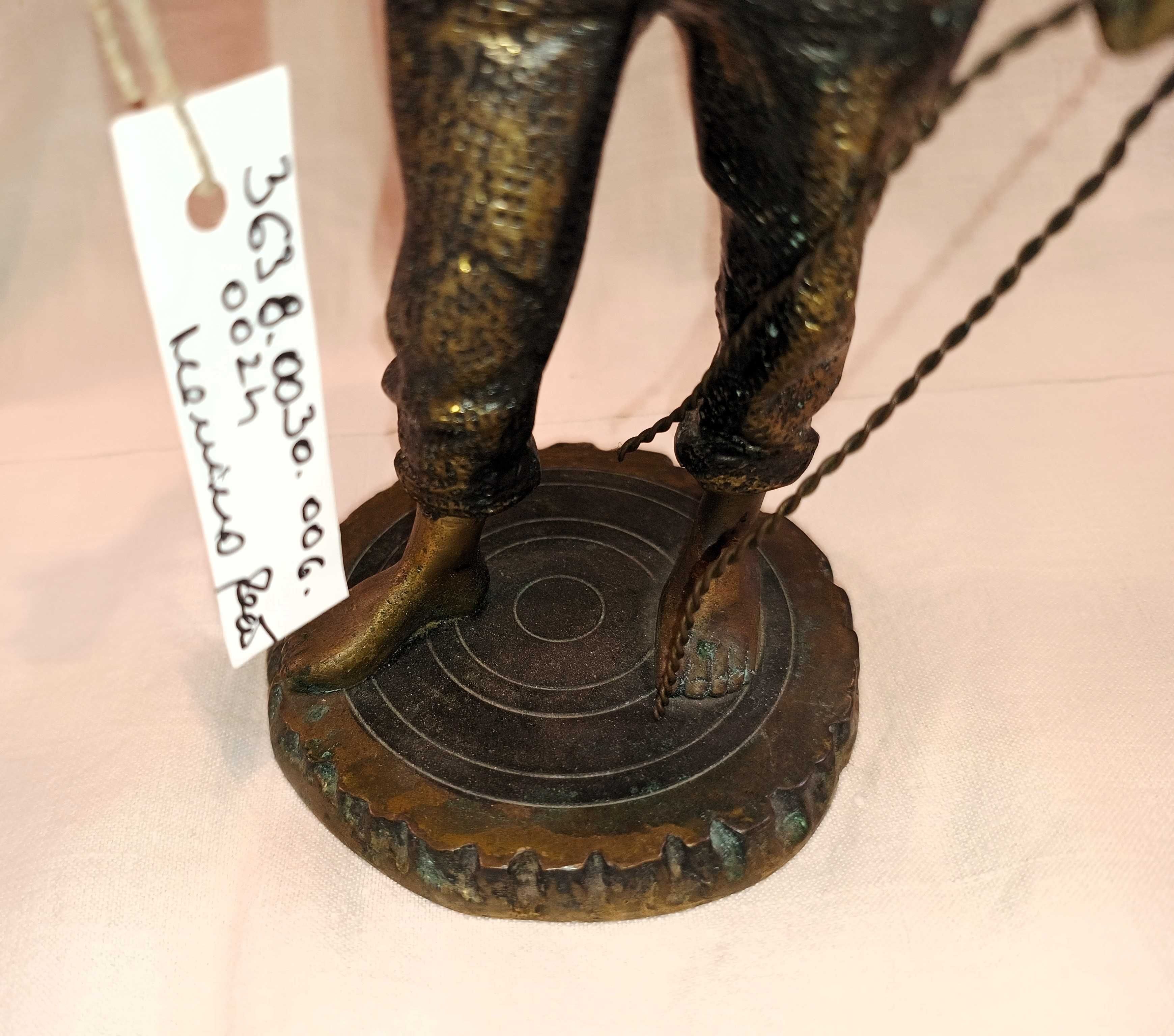 Menino Pião Bronze