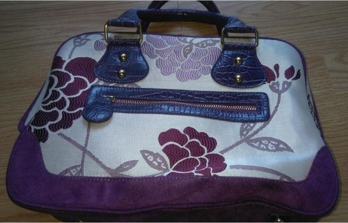 Efektowna torebka / kuferek wyszywane kwiaty nowa