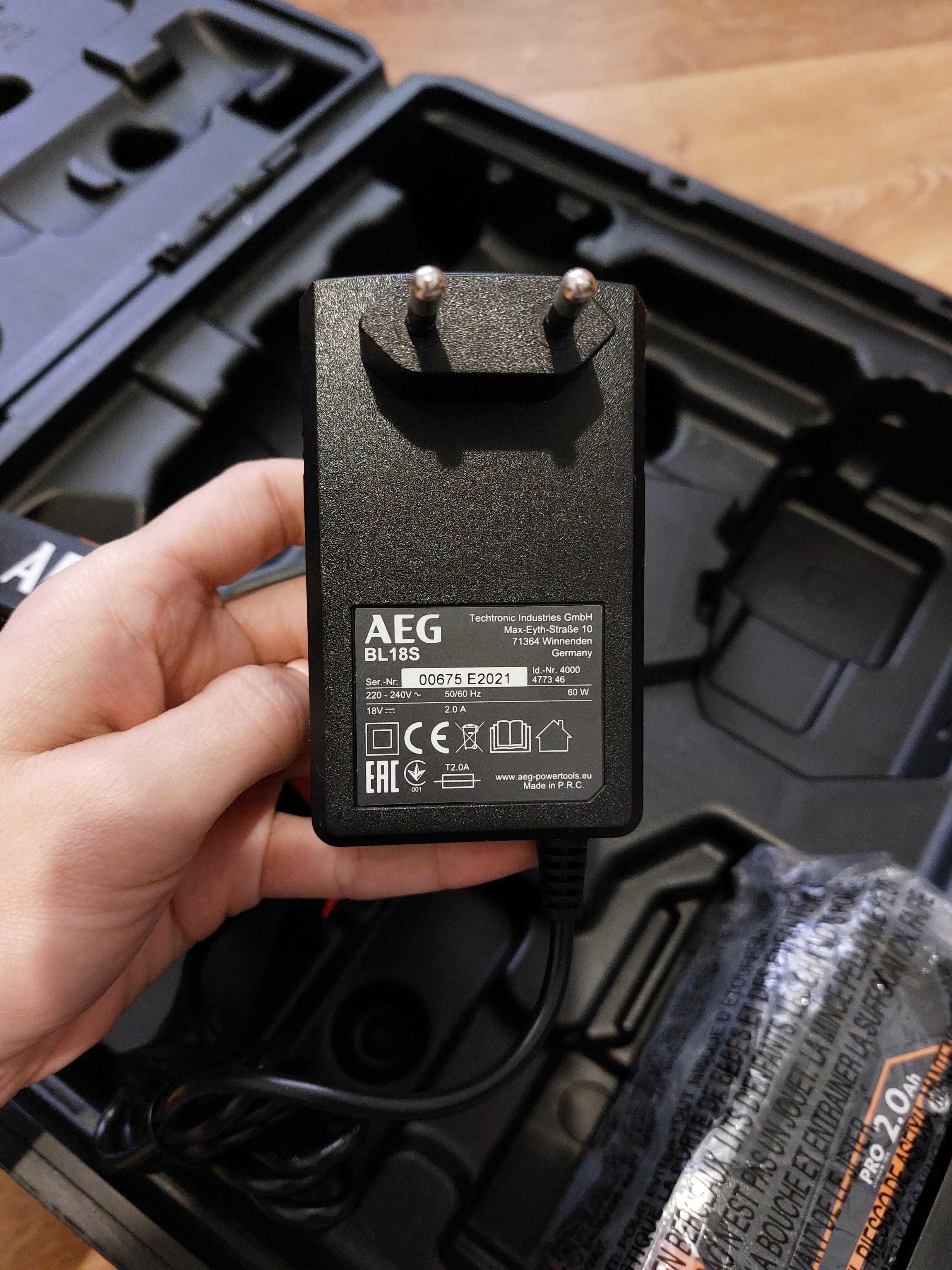 Набір акумулятор для шуруповерта AEG BS18G4-202C + зарядний пристрій