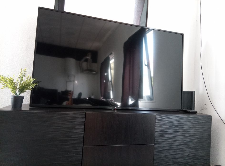 TV LG 65" para peças ou reparação
