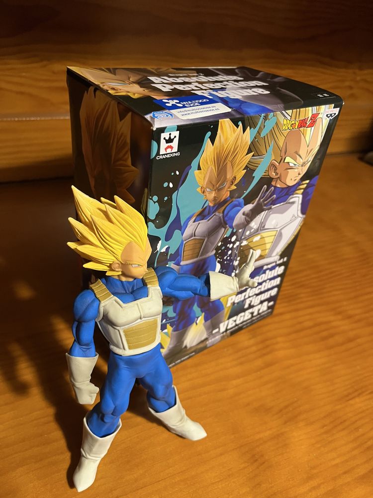 Figura Vegeta dragon ball z como nova