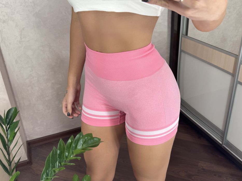 короткі шорти з пушап ефектом