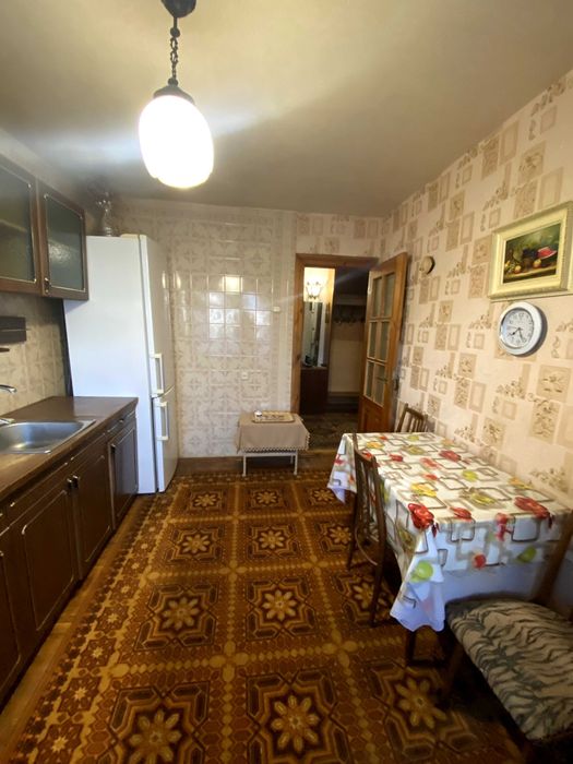 Продаж 3-к квартири