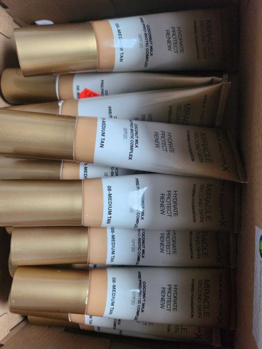 Podkład Max Factor 08 medium tan 24 szt