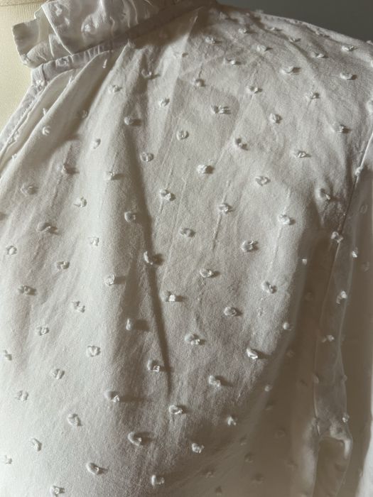 Sukienka biała Zara falbany r. XL jak nowa