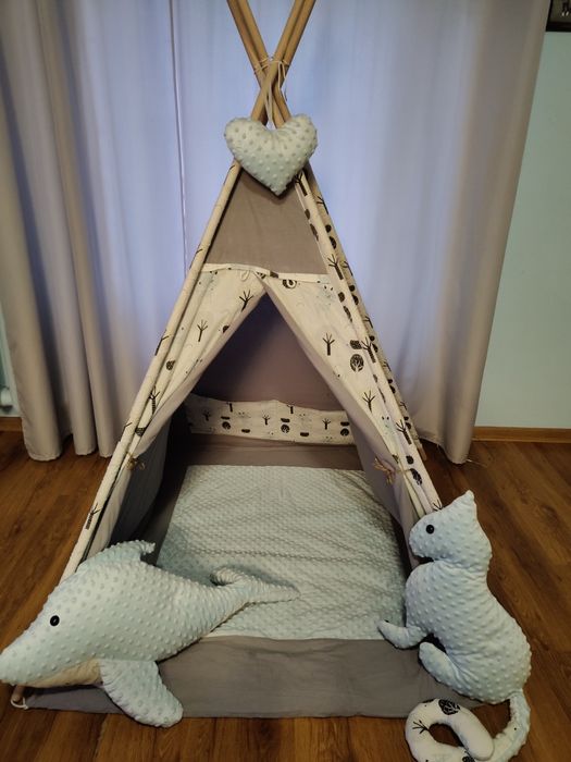 Namiot tipi błękit,biel, szary. Wigwam..