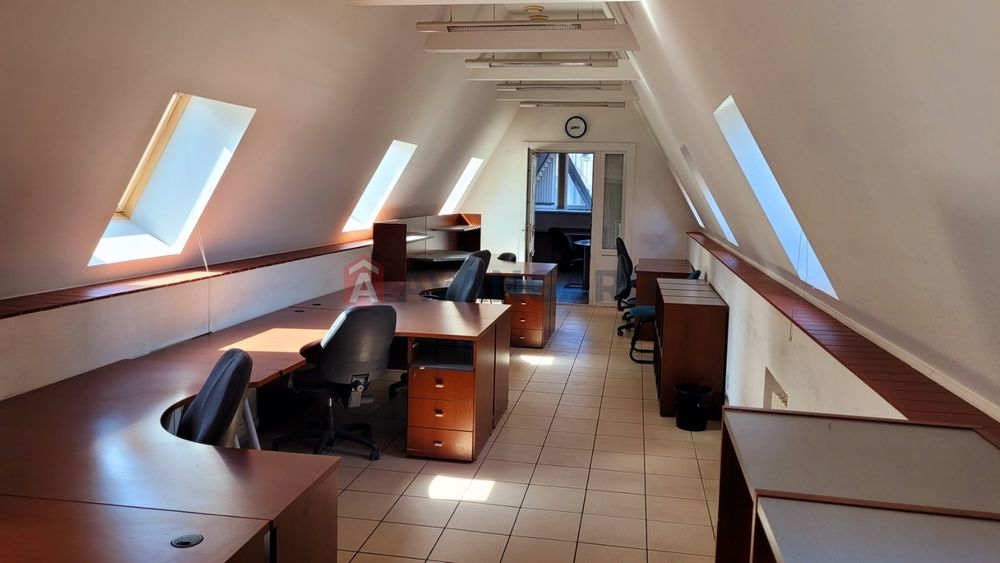 Продам в центре офисное помещение 92000$