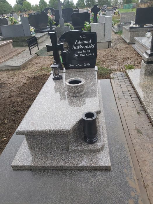 Nagrobek granitowy 4500 zł z 10 letnią gwarancją!!! KRAKÓW