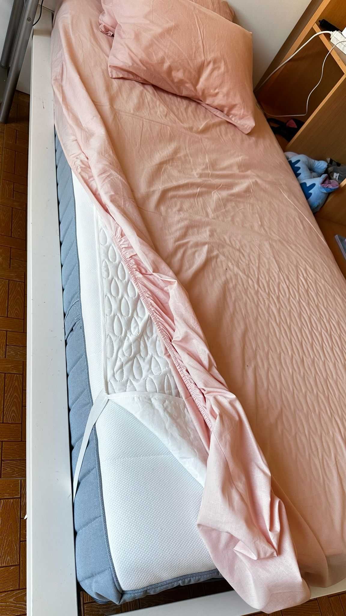 Cama e colçhão solteiro apenas 6 meses de uso