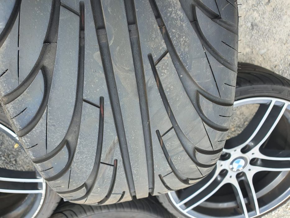 Alufelgi Felgi 19 5x120 BMW 8J i 9J Nowe Opony 1 felga pęknięta OPIS!