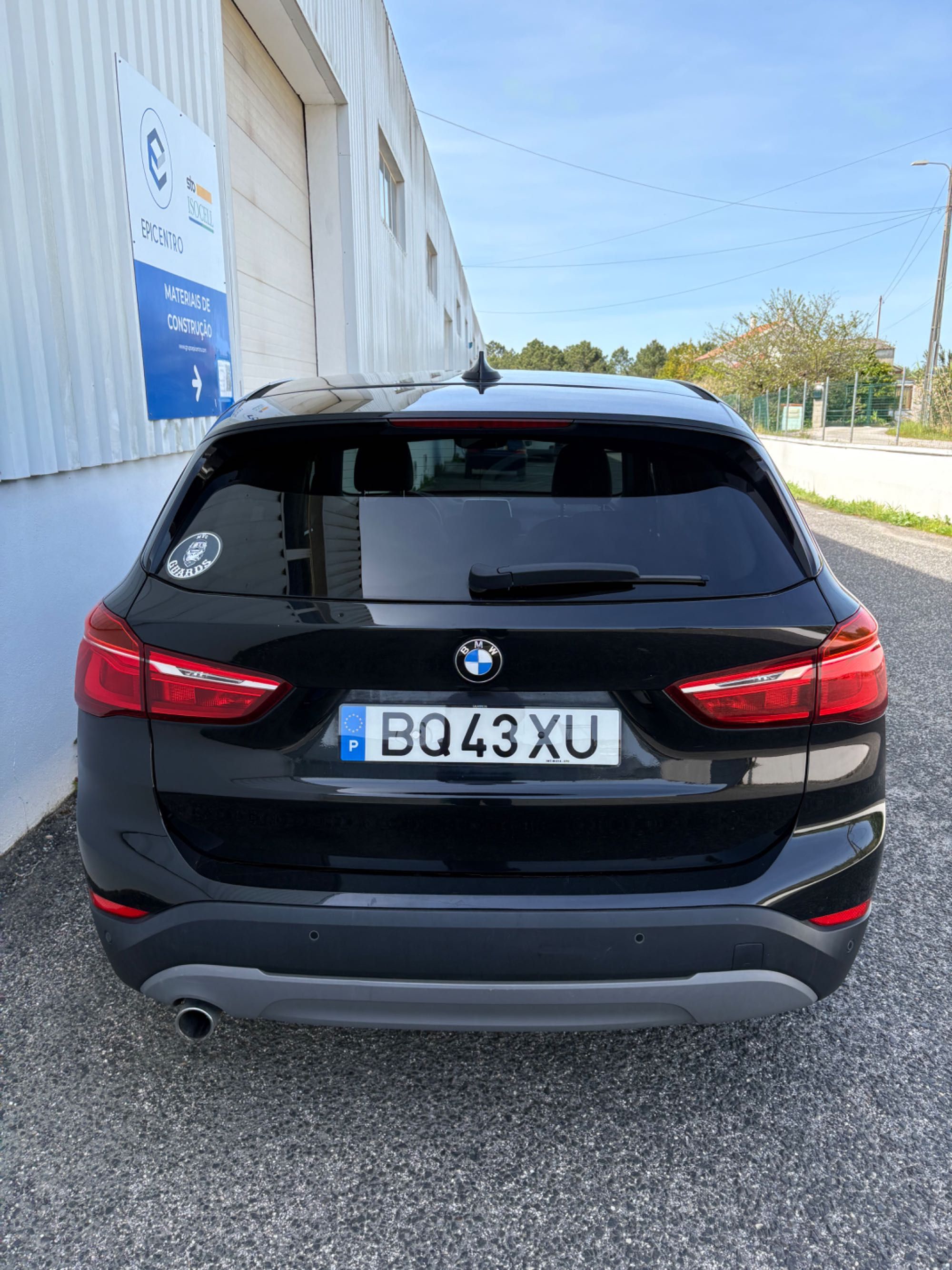 BMW X1 s drive16d – Espaçoso, Versátil e Económico
