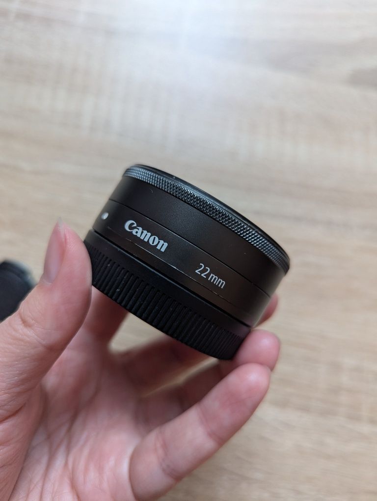 Obiektyw Canon EF-M 22mm f/2 STM