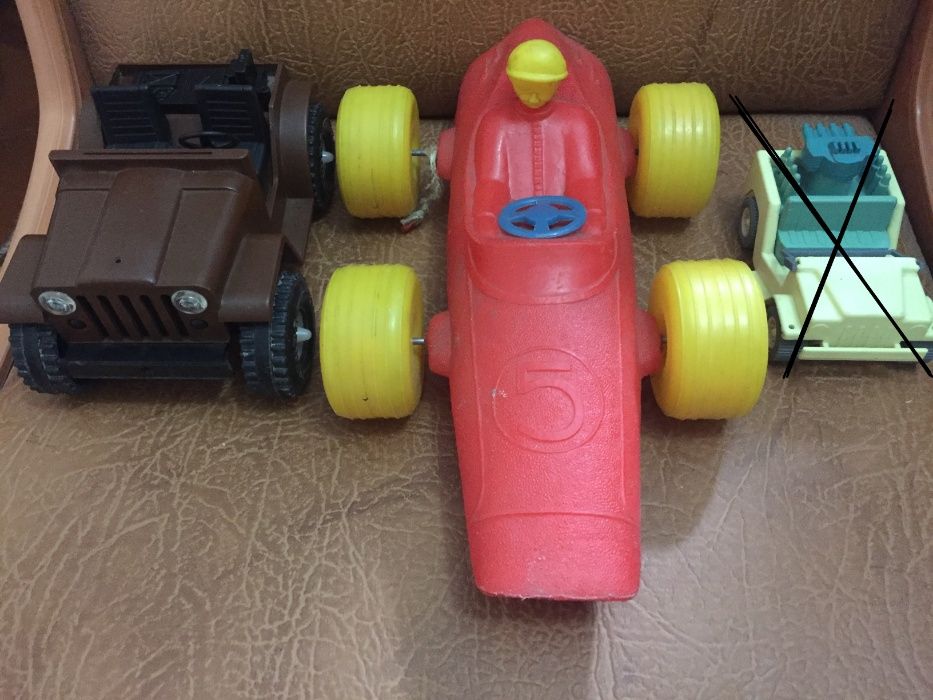 Детские игрушки производство 80-х годов (машинки).