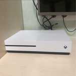 Xbox one s  в ідеальному стані+РДР2 тільки почищена від пилу