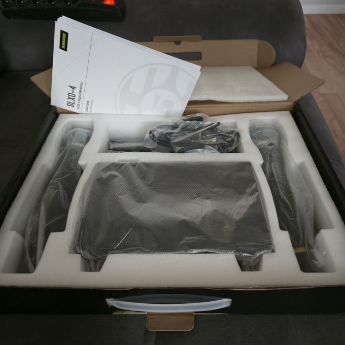 Shure SLXD4/B58 System bezprzewodowy z 2 mikrofonami ręcznymi Beta 58