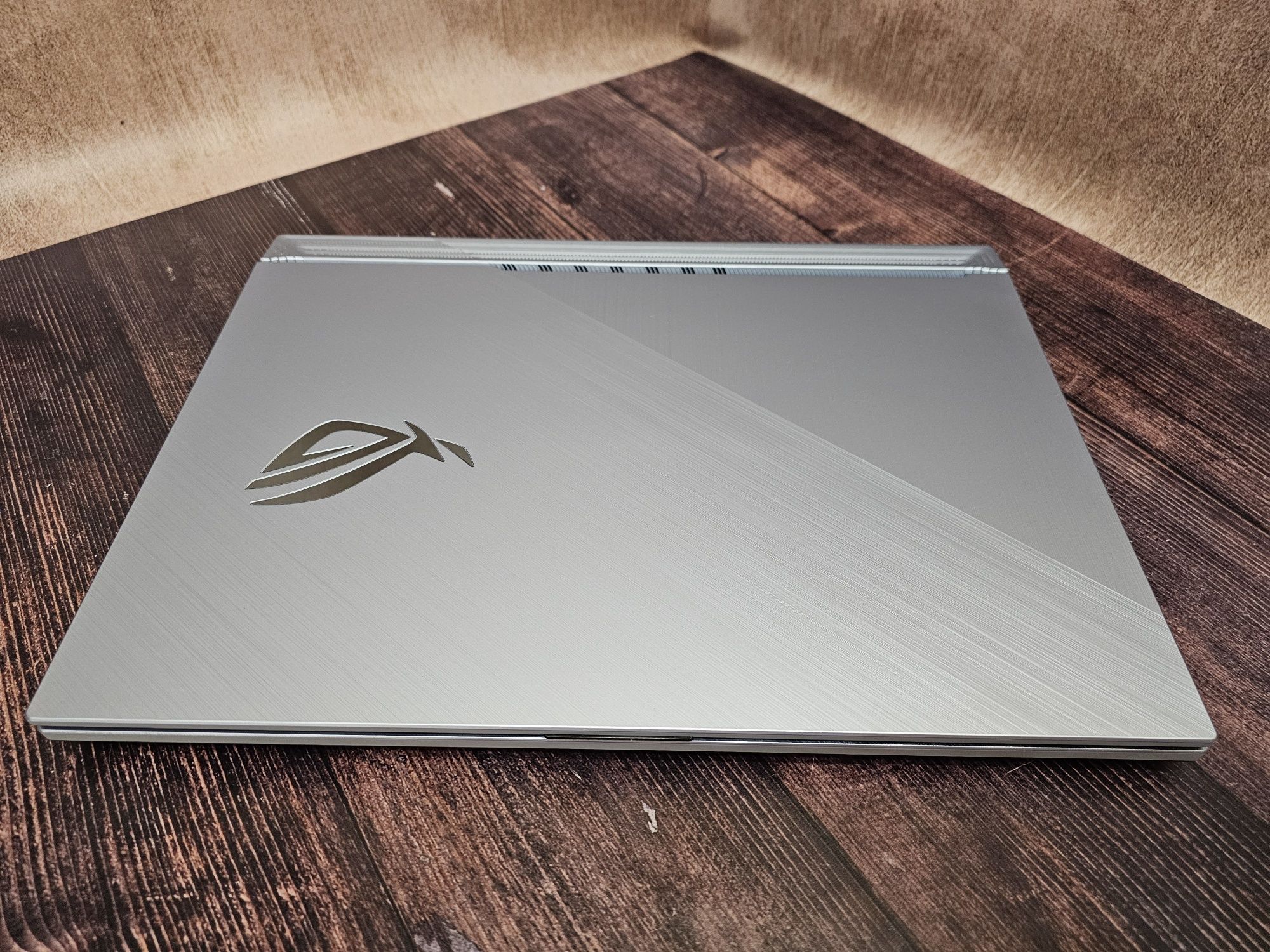 ASUS ROG Strix Hero III G731GW (i7-9750H/16Gb/RTX 2070/SSD+HDD/144Hz)