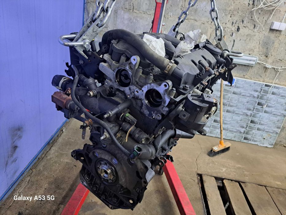 Silnik, słupek silnika Ford Kuga Mk1 G6DG D4204T