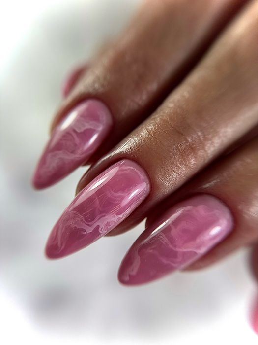 Манікюр та покриття 500 грн