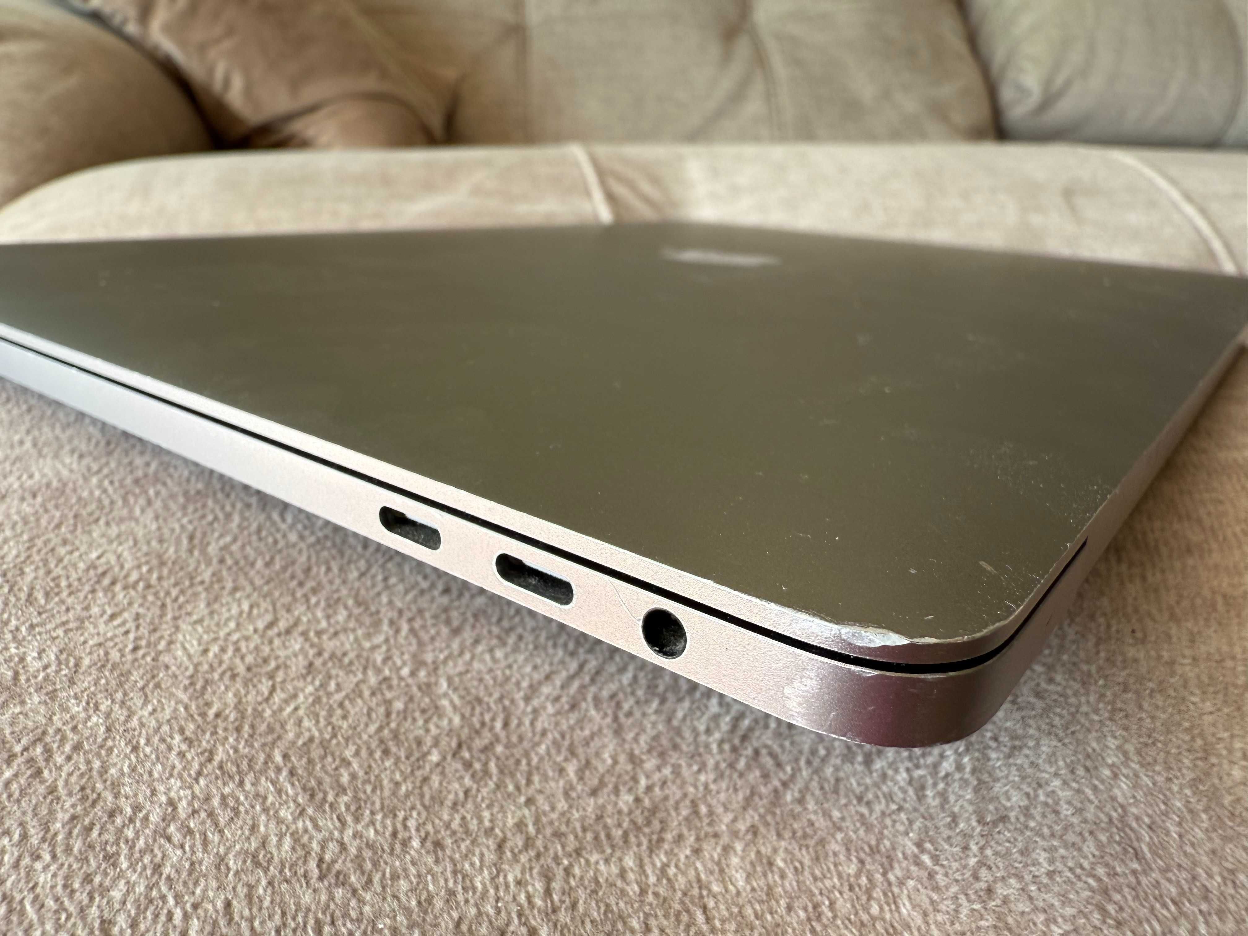MacBook Pro 15" Retina Touch Bar (2018) — i7 | 16GB RAM | 512GB SSD