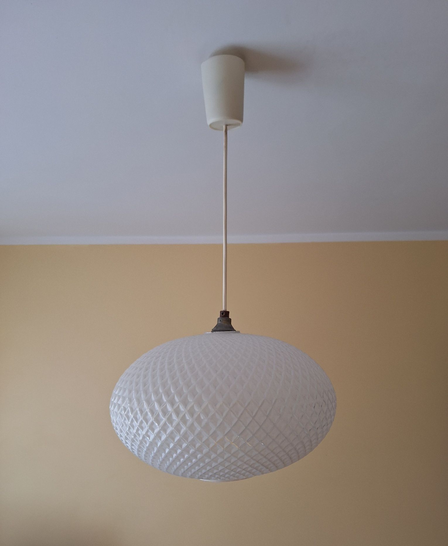 Lampa PRL lata 60