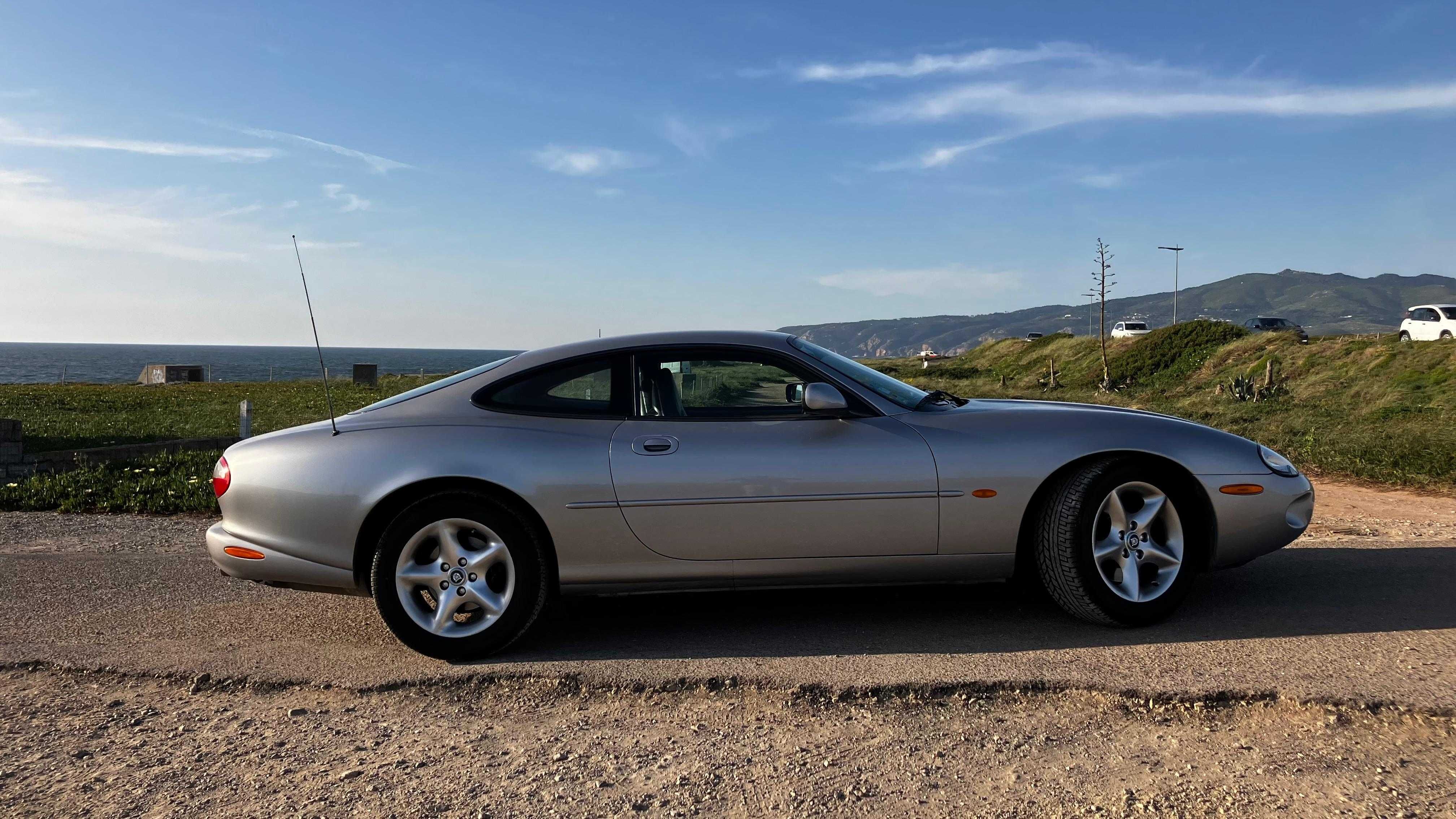 Jaguar XK8 Coupe 4.0