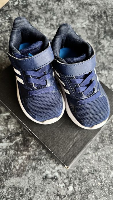 Дитячі кросівки adidas 21 розмір (повномірні)