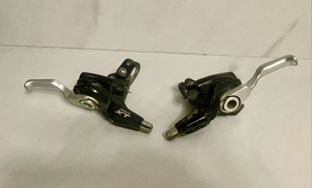 Shimano ST-M770 Deore XT – manetki z klamkami, 3x9