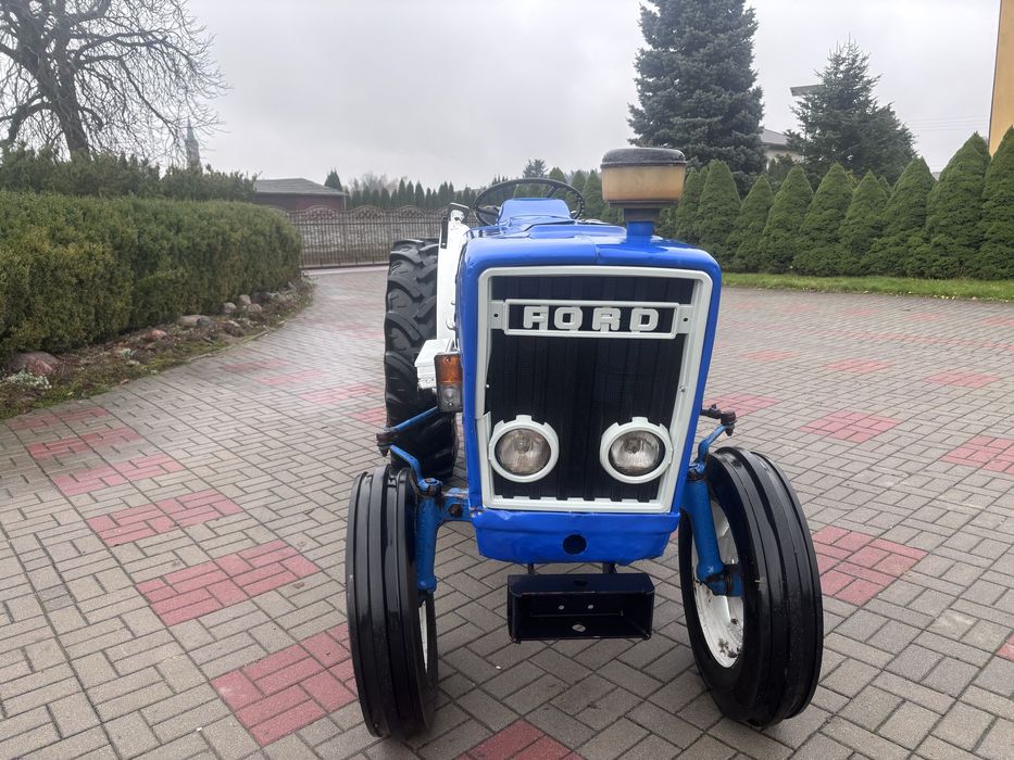 Ford 3055 sadowniczy, ogrodniczy