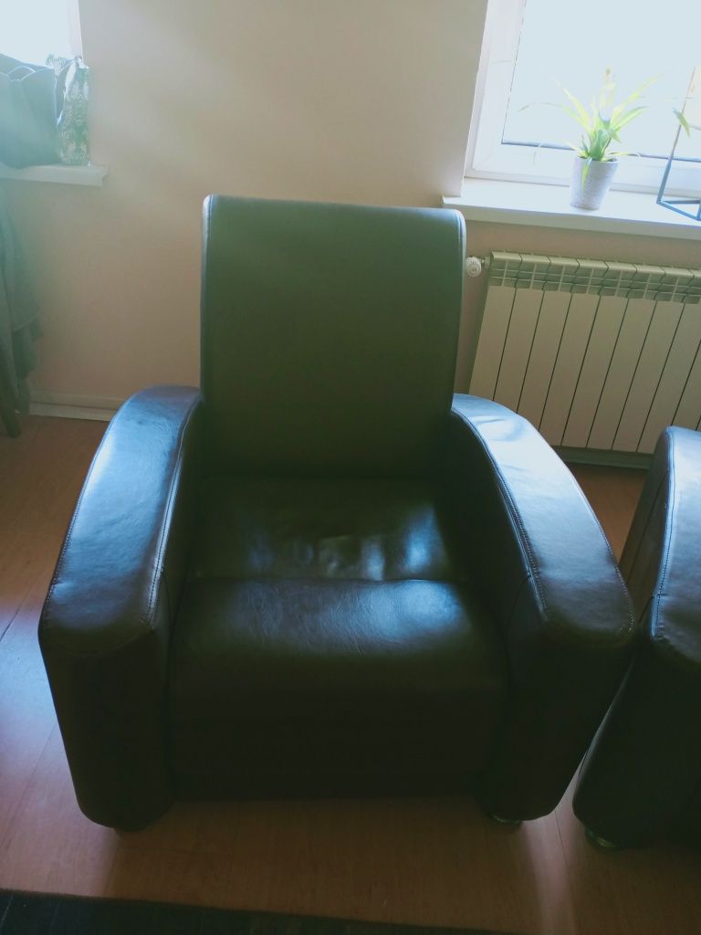 Zestaw sofa z funkcją spania i 2 fotele