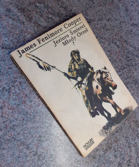 J.F.Cooper - Jezioro śmierci. Młody orzeł [Novum I/1989]