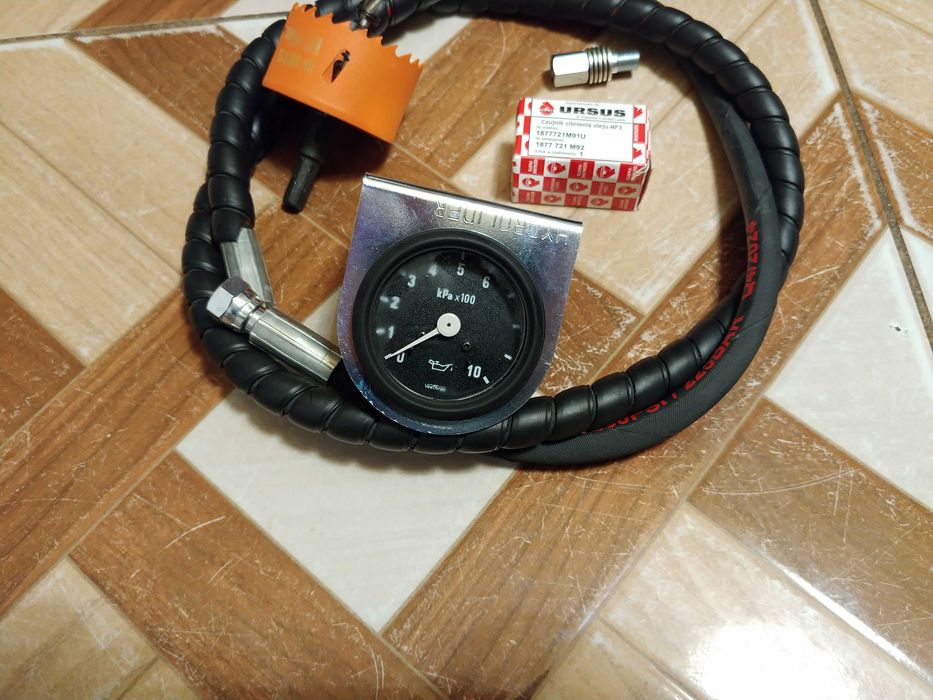 Wskaźnik ciśnienia oleju zegar manometr MF 255 Ursus 3512 MF 235 MF3