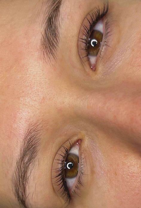 ШУКАЮ МОДЕЛЕЙ на ламінування вій, фарбування брів, нарощування вій!