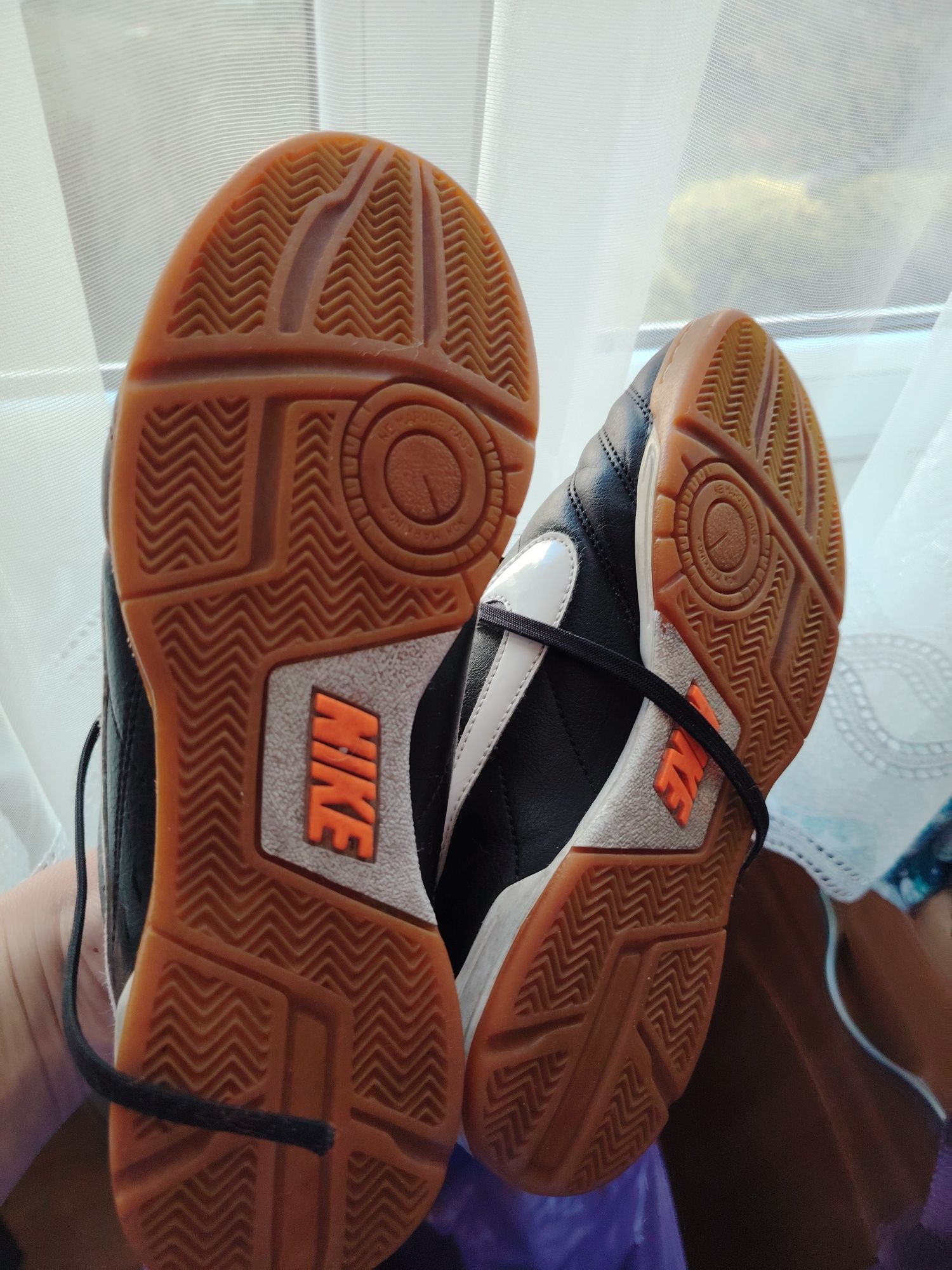 Бутсы подросток детские натуральная кожа. Оригинал. NIKE 36р
