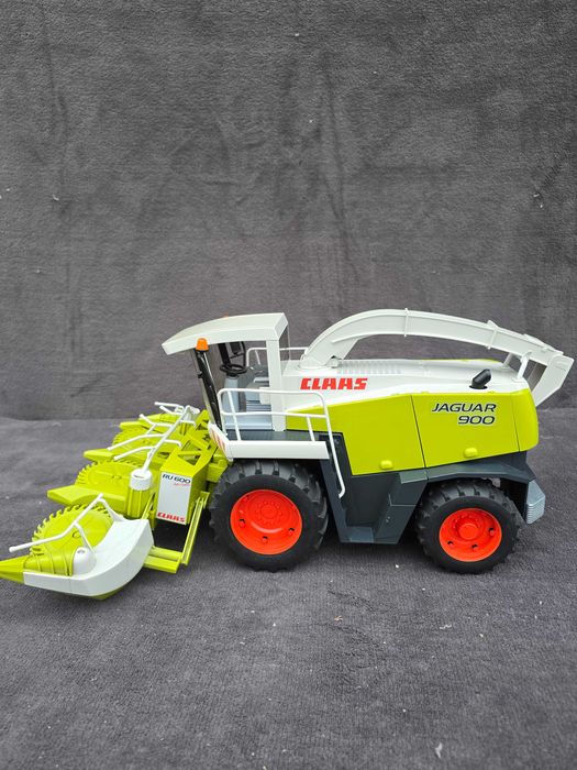 Bruder Kombajn Claas Jaguar 900
