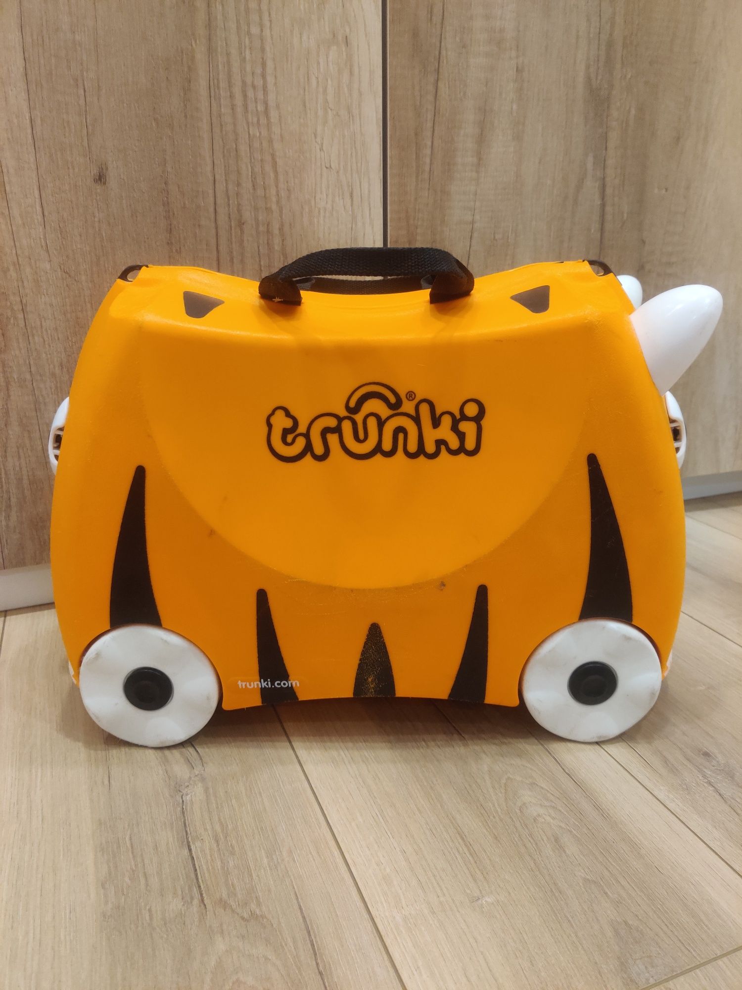 Дитячий чемодан Trunki