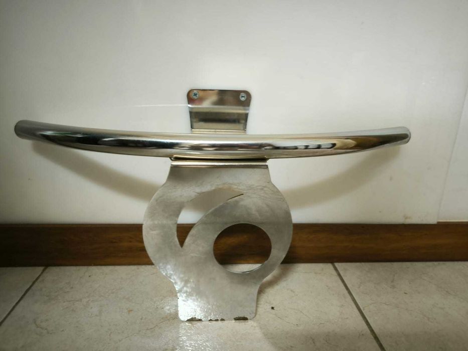 2 Apoios de pés de metal