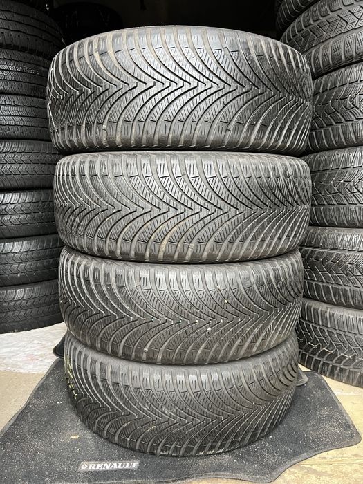 Шина зима б/у 215-50-R17 Kumho 2022 рік