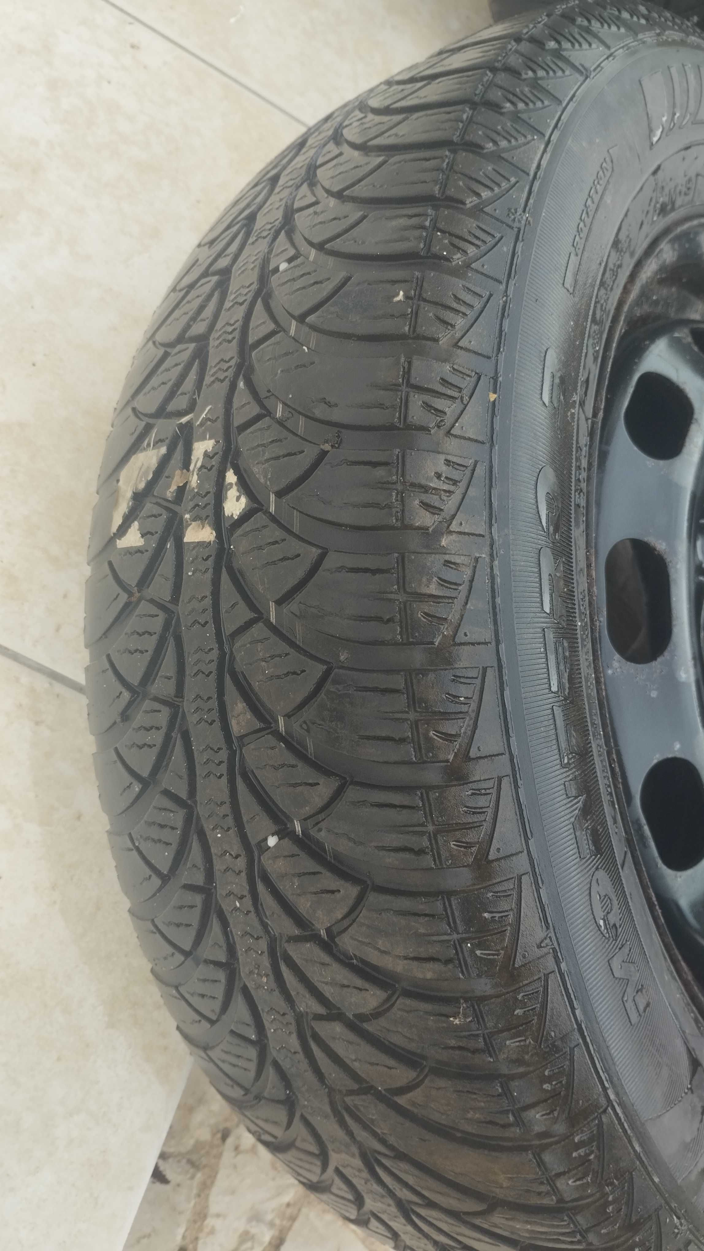 Pneus Firestone 195/65/R15
