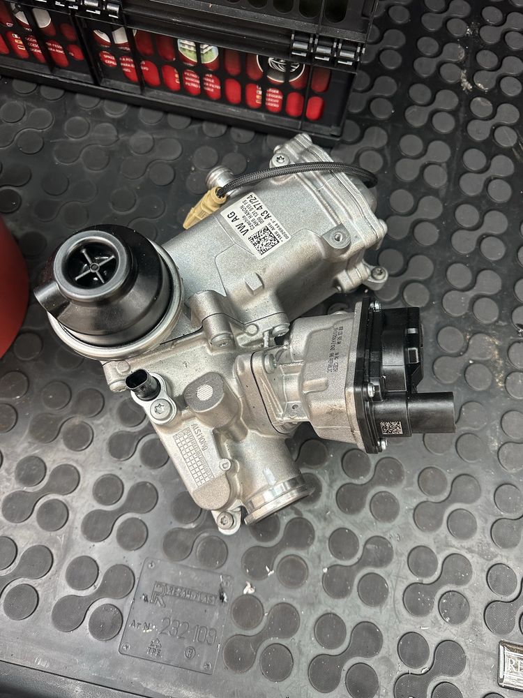 Chłodnica spalin EGR kompletna Audi A8 D4 3.0tdi