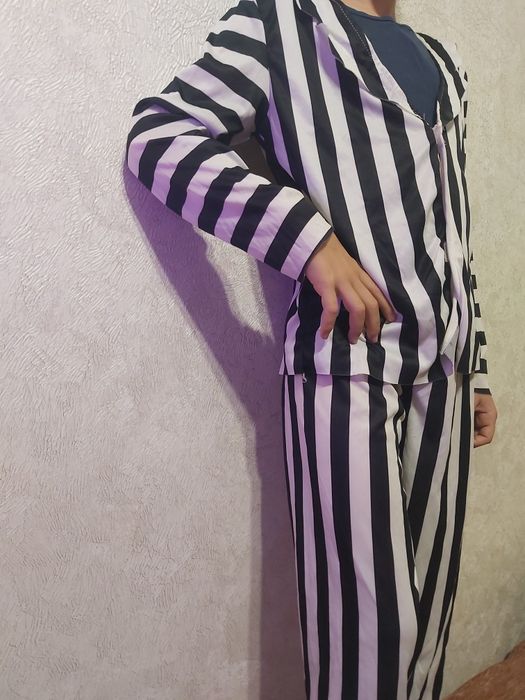 Костюм заключеного, зека на хеловин на 8-10л.